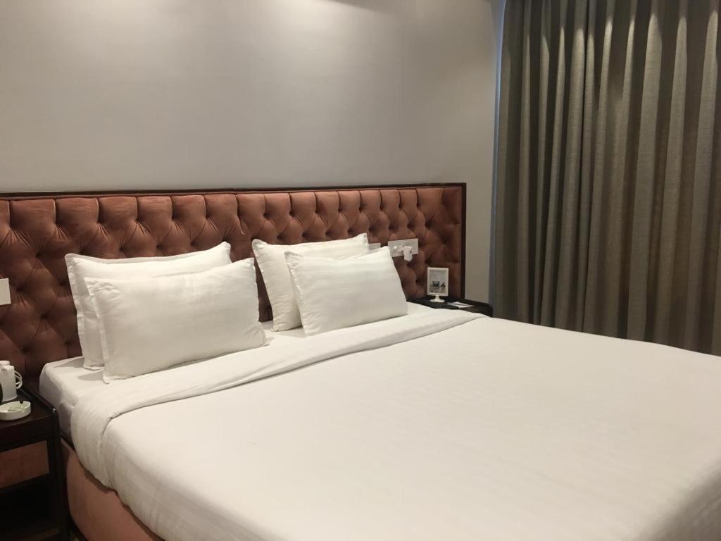 Hotel Accord Premier Raigarh Esterno foto