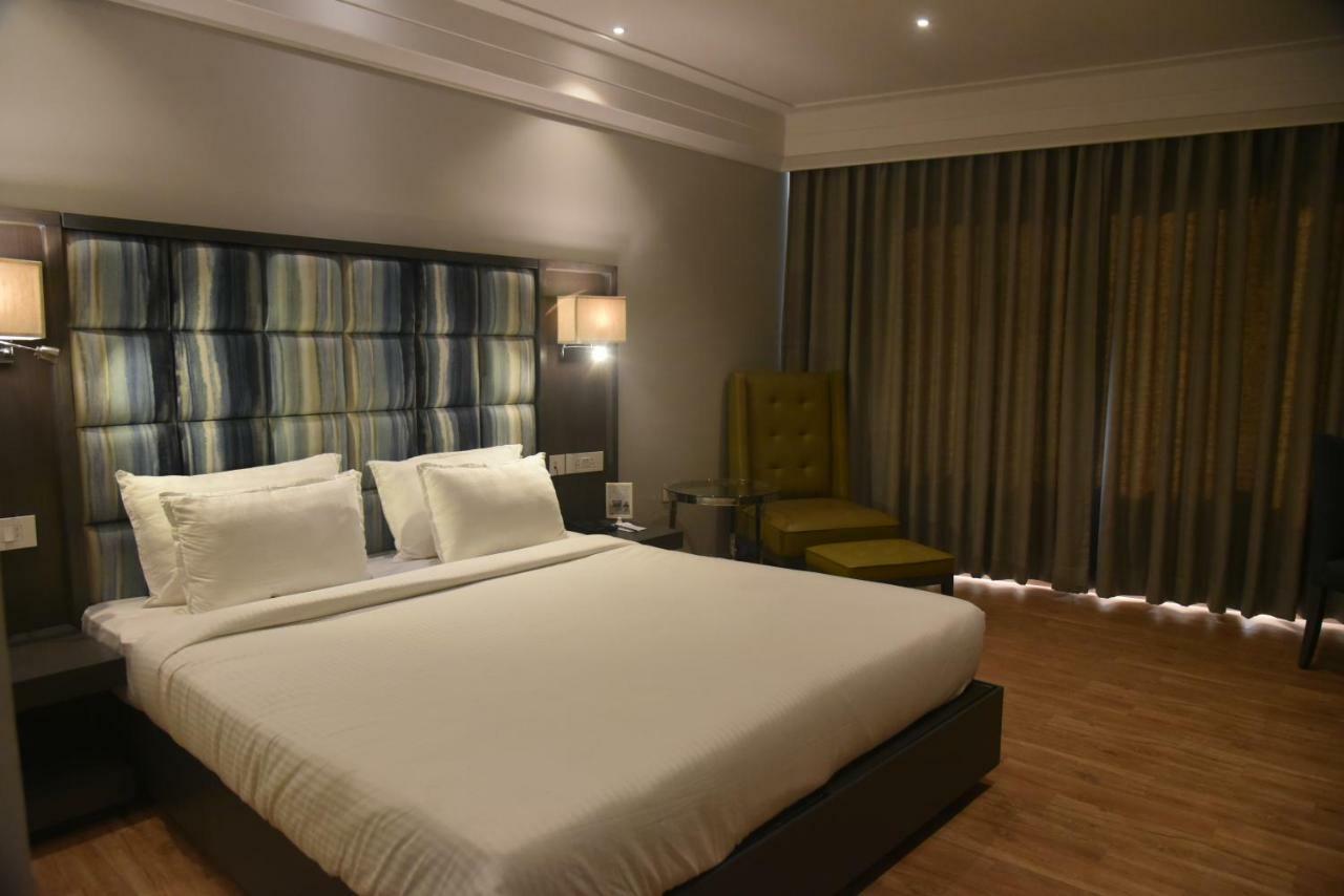 Hotel Accord Premier Raigarh Esterno foto
