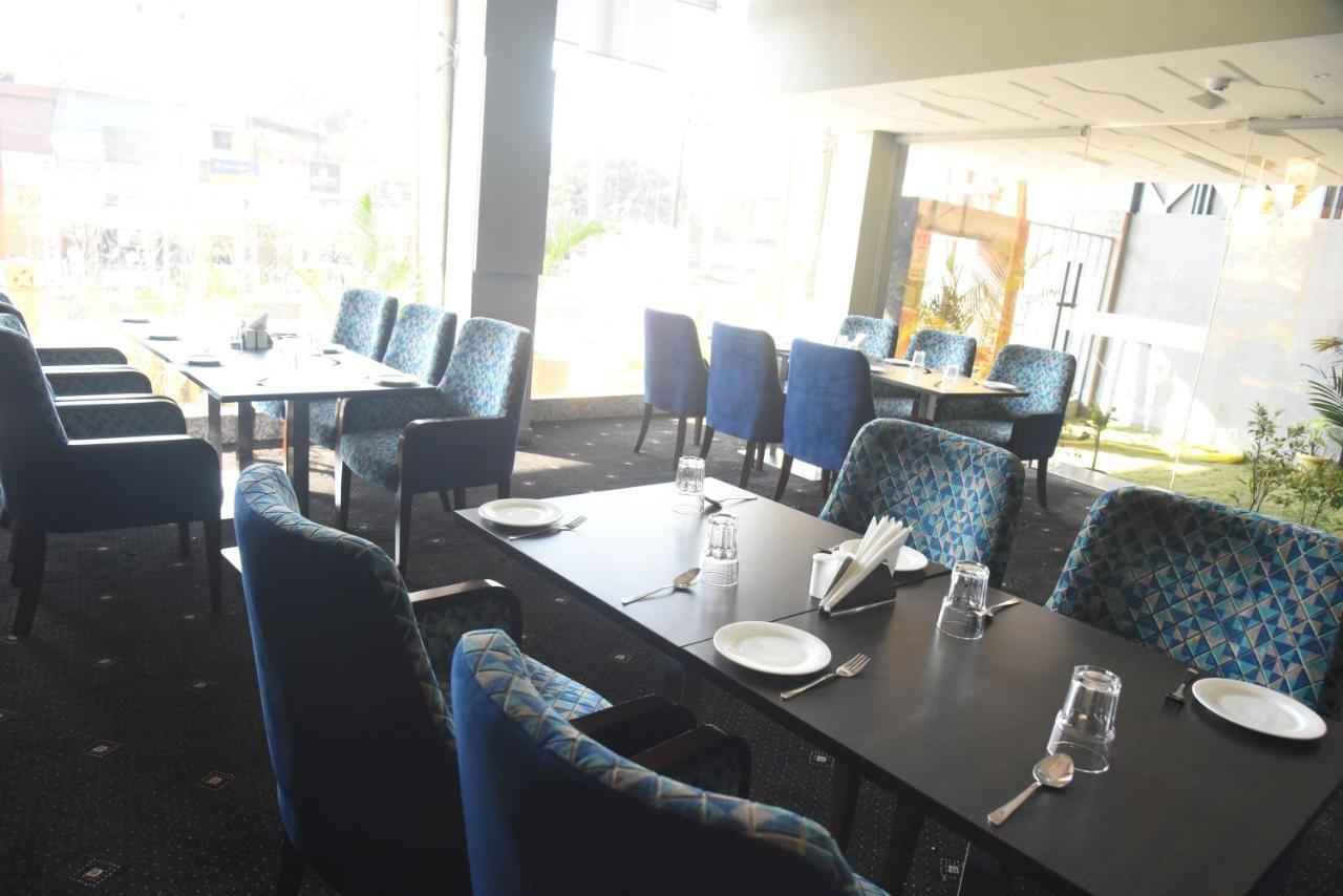 Hotel Accord Premier Raigarh Esterno foto